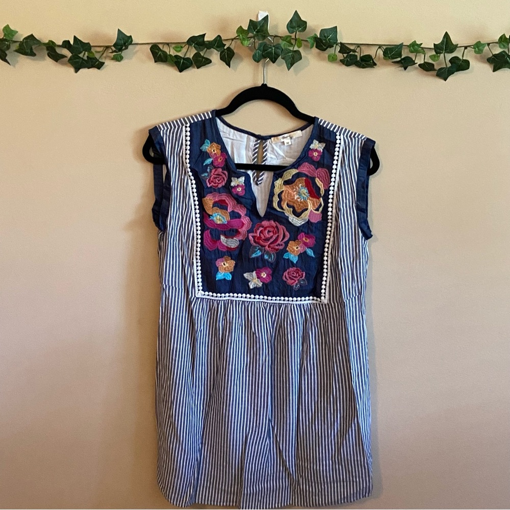 Andree By Unit Women's Embroidered Floral Flowy Striped Navy White Dress